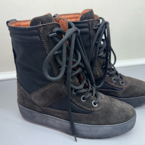 YEEZY. Season 3. MILITARY BOOT - Picture 1 of 9